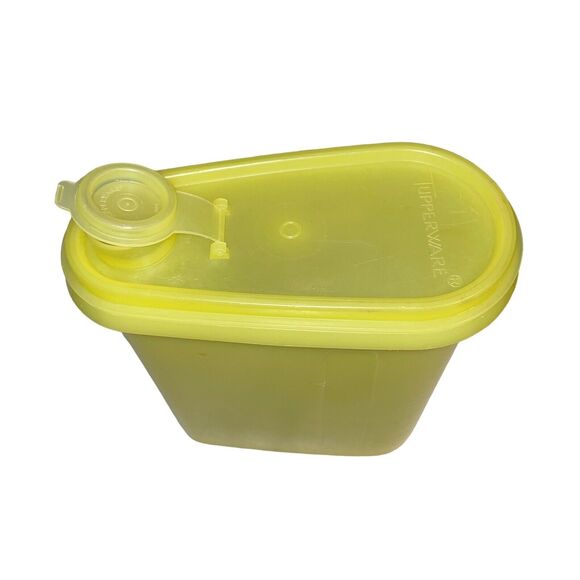 1 Qt Tupperware Slimline Pitcher Beverage Buddy Juice Yellow 792 564 Container - Picture 6 of 11